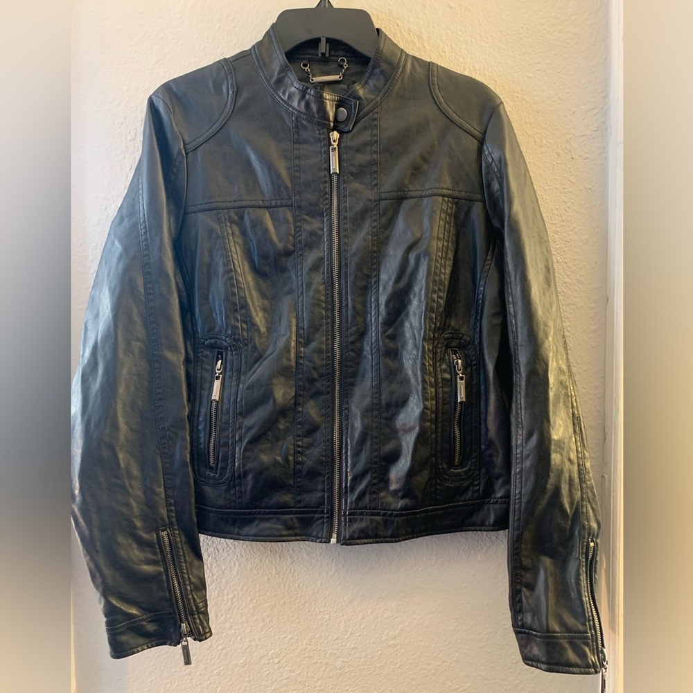 Women’s/Femme L2 faux black leather jacket, size XL